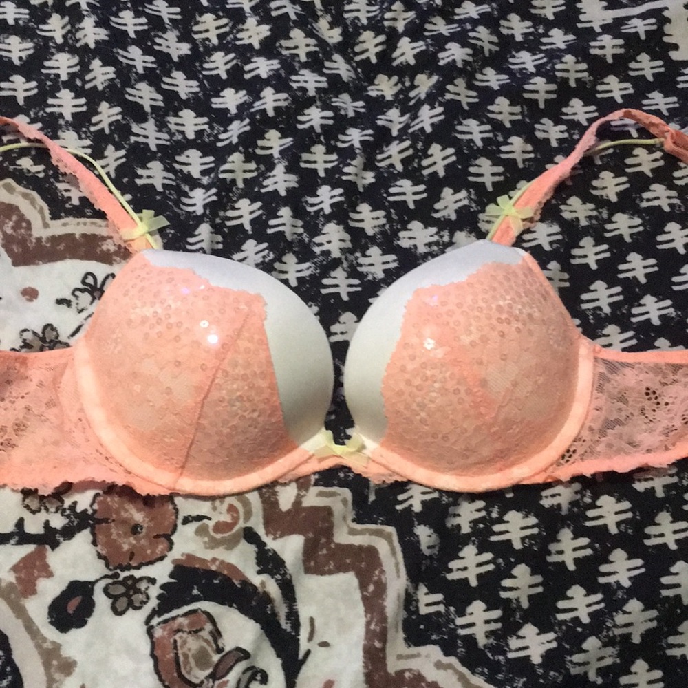 Victoria’s Secret bra